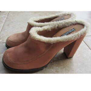 XOXO Vintage 90s Y2K Style Sherpa Trim Leather Heeled Mules